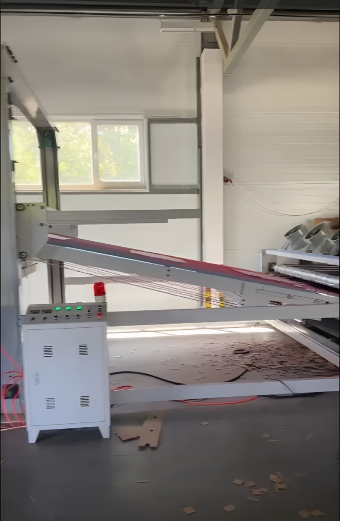 Листоукладчик с вибростолом и выдувкой